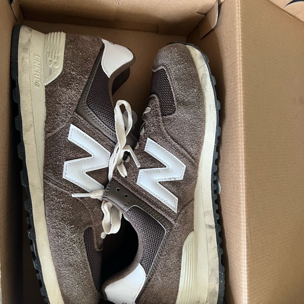 New Balance Suede Brown and White Sneakers